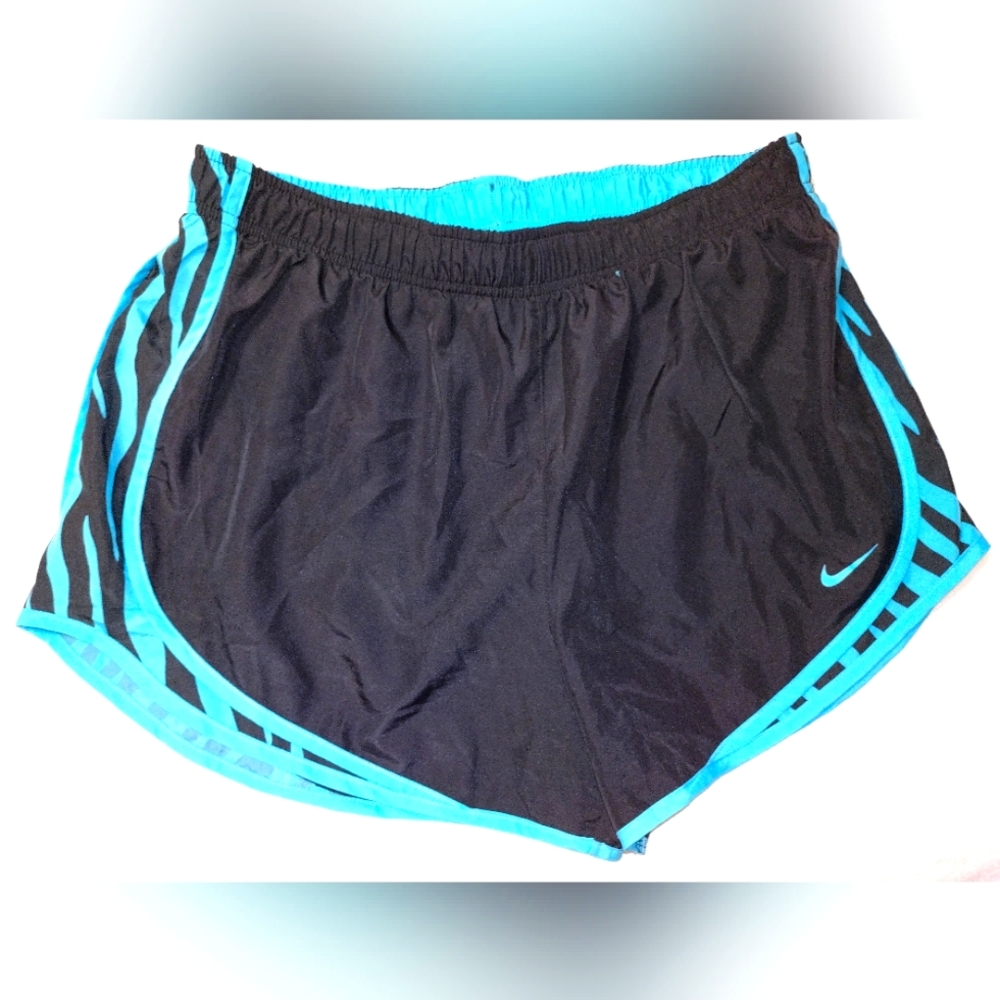 Nike woman's shorts Dry fit ,brand new without tag